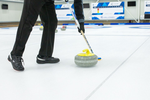 Hyvinkään Curling - Harjaaminen